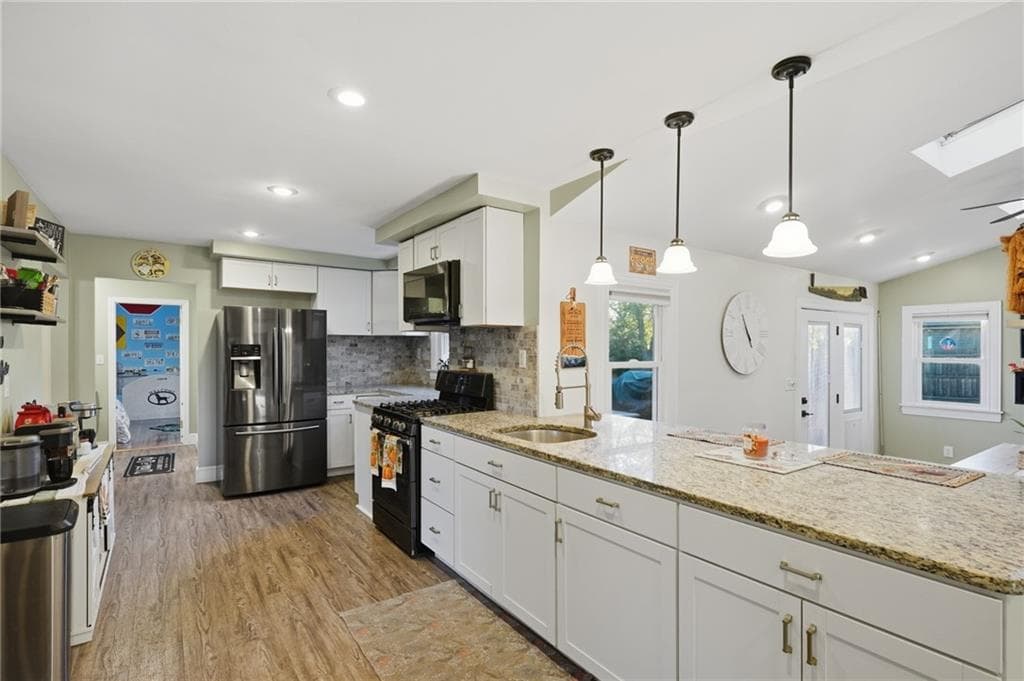 Single Family Residence at 99 George Arden Avenue, Warwick, photo 12 of 50