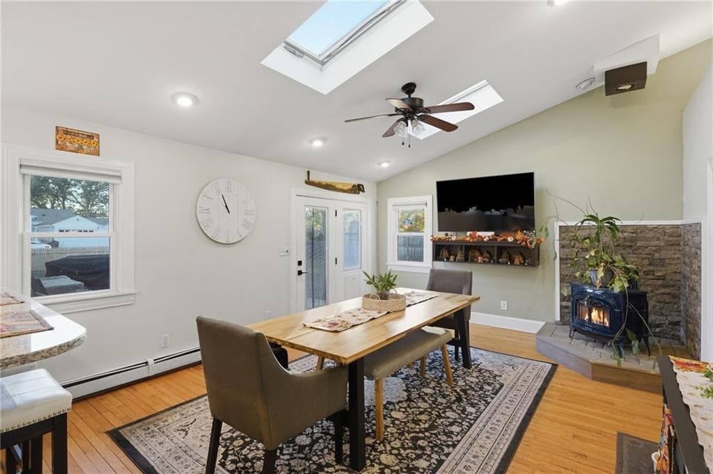 Single Family Residence at 99 George Arden Avenue, Warwick, photo 15 of 50