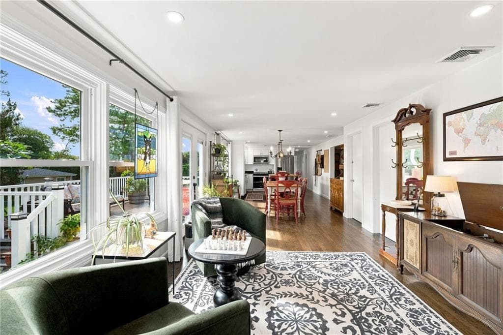 Single Family Residence at 8 Elmhurst Drive, Smithfield, photo 18 of 50