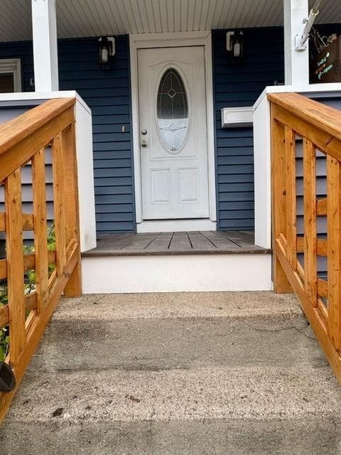 Single Family Residence at 146 Oakland Avenue, Pawtucket, photo 3 of 15