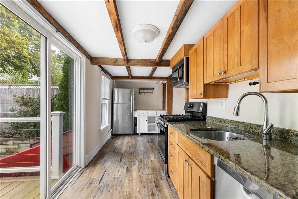 Single Family Residence at 12 Holland Street, Newport, photo 6 of 24