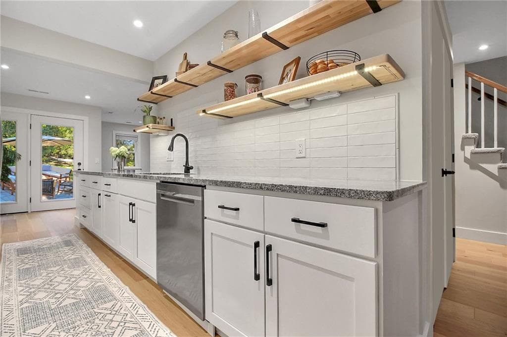 Condominium at 25 Captains Drive, Westerly, photo 14 of 33
