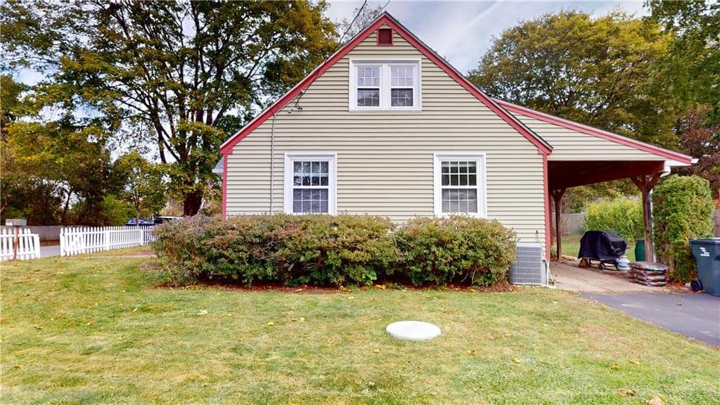 Single Family Residence at 130 Ewing Road, North Kingstown, photo 6 of 50