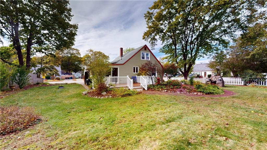 Single Family Residence at 130 Ewing Road, North Kingstown, photo 7 of 50