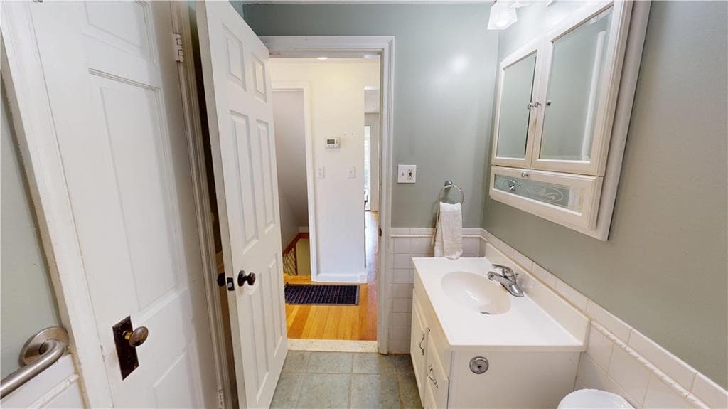 Single Family Residence at 130 Ewing Road, North Kingstown, photo 34 of 50