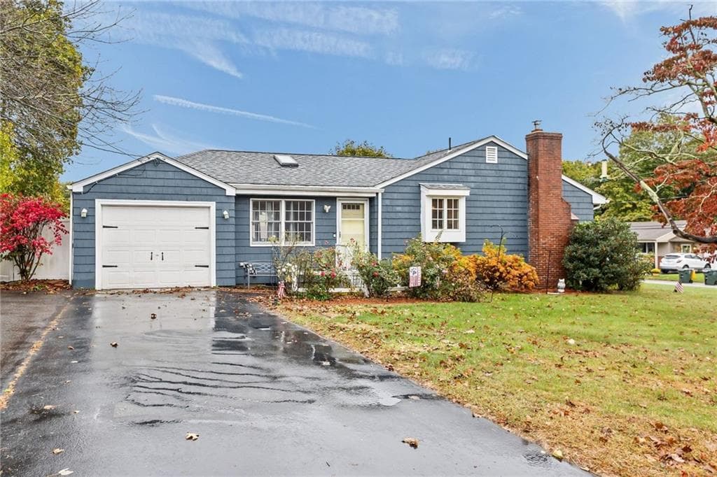Single Family Residence at 12 Valley View Drive, Smithfield, photo 28 of 32