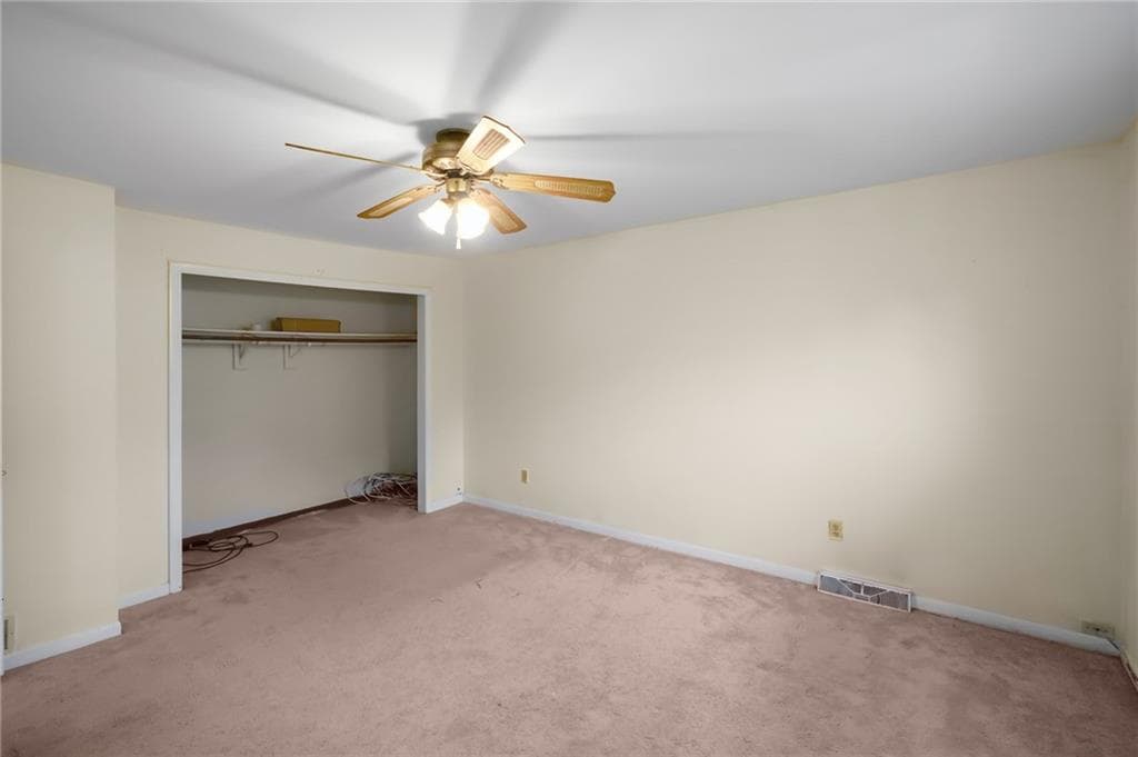 Multi Family at 595 Dry Bridge Road, North Kingstown, photo 20 of 31