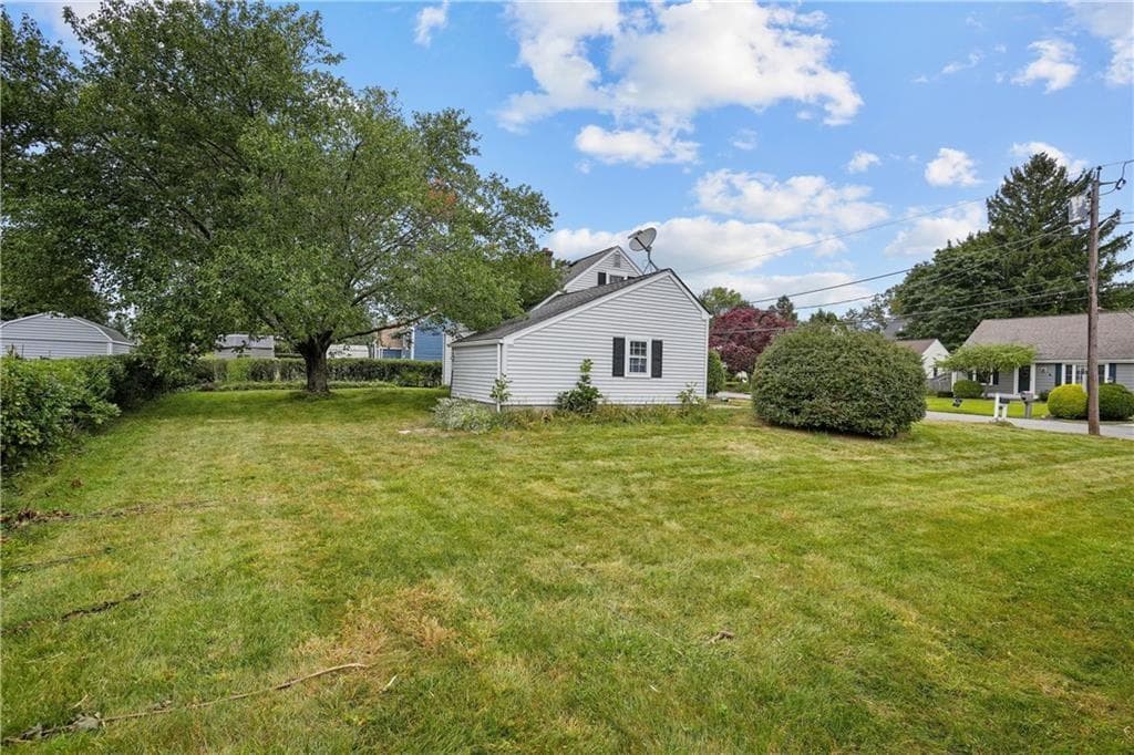 Single Family Residence at 43 Duchess Road, Cumberland, photo 23 of 25