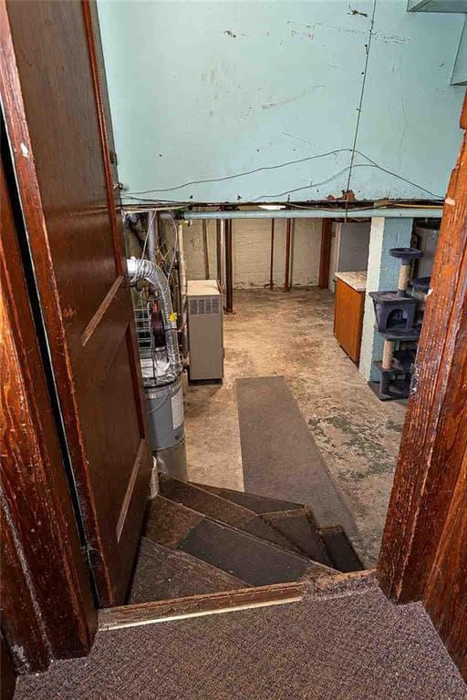 Multi Family at 35 Hymer Street, Providence, photo 24 of 31