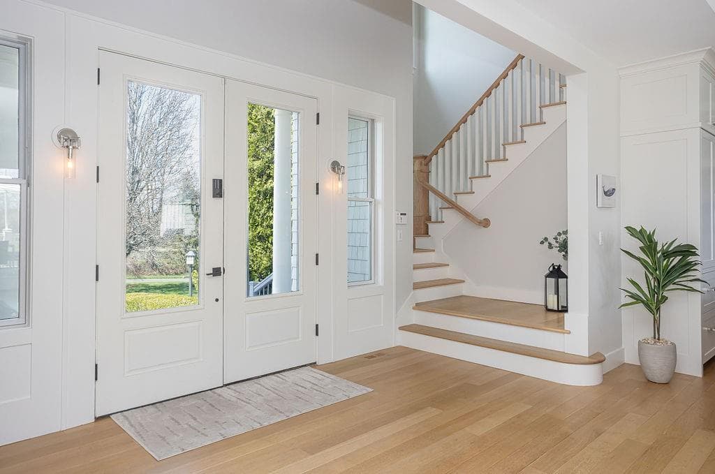 Single Family Residence at 99 Meadowlark Lane, Portsmouth, photo 25 of 49