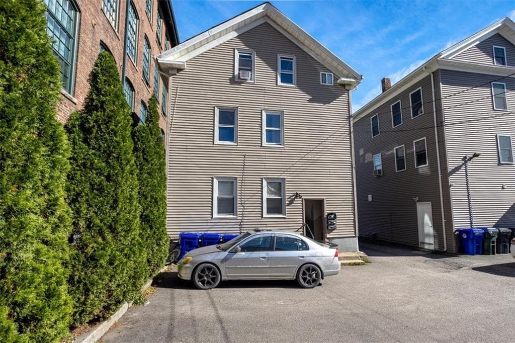 Multi Family at 120 Valley Street, Providence, photo 5 of 42