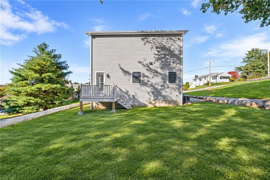Single Family Residence at 24 Brentwood Drive, Johnston, photo 24 of 44