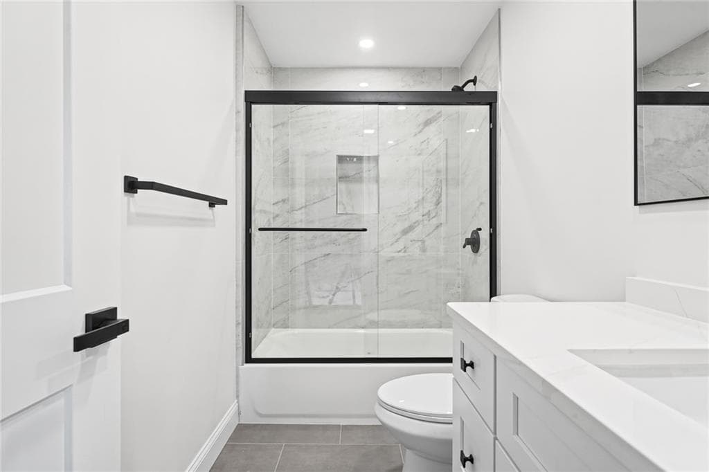 Single Family Residence at 24 Brentwood Drive, Johnston, photo 29 of 44