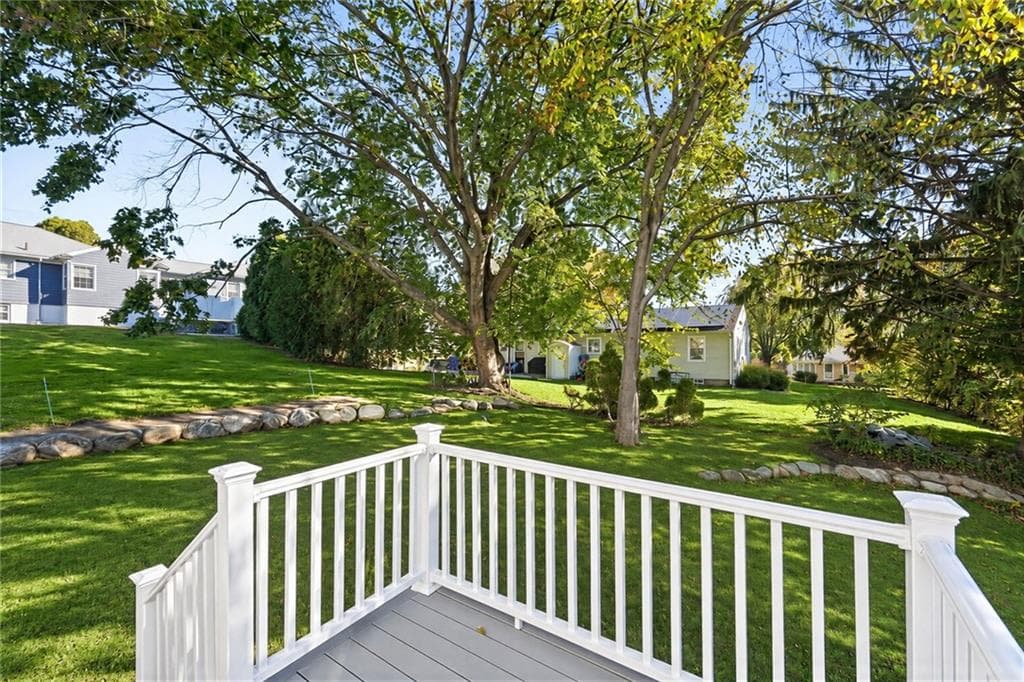 Single Family Residence at 24 Brentwood Drive, Johnston, photo 25 of 44