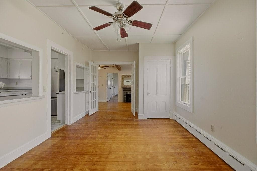 Single Family Residence at 28 Merton Road, Newport, photo 13 of 50