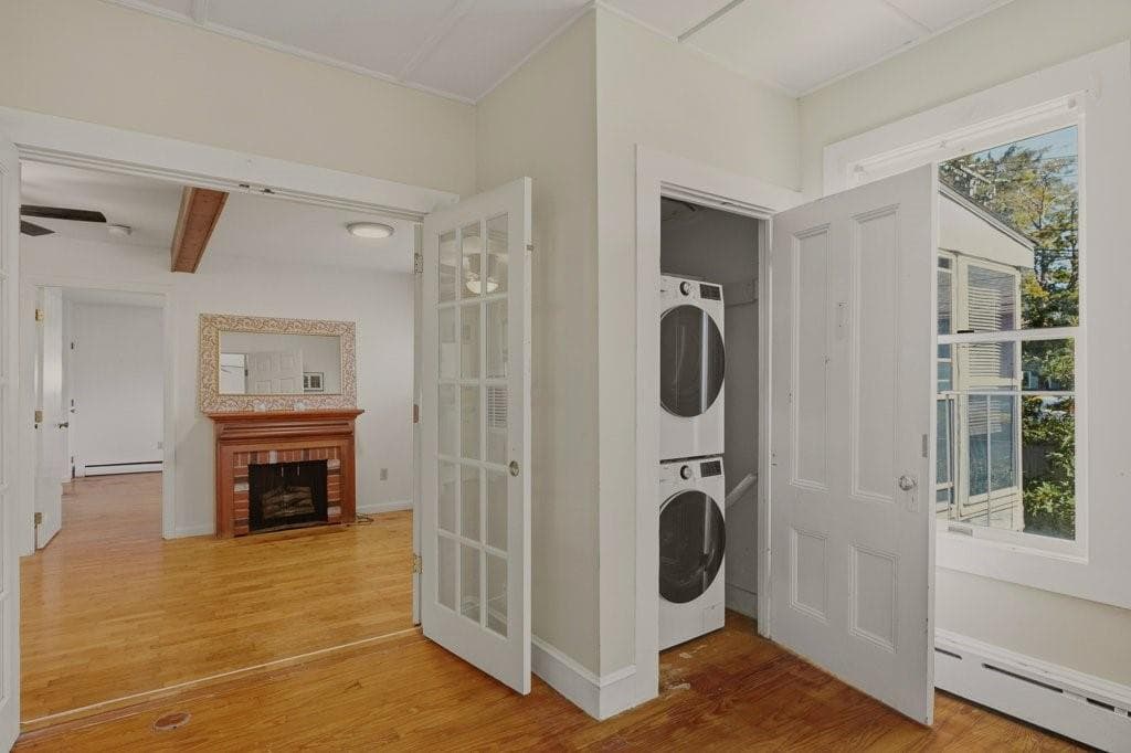 Single Family Residence at 28 Merton Road, Newport, photo 17 of 50