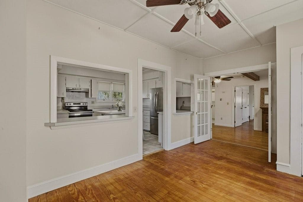 Single Family Residence at 28 Merton Road, Newport, photo 14 of 50