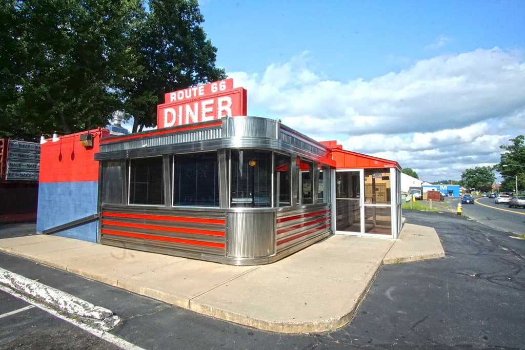 950 Bay St, Springfield MA 01109