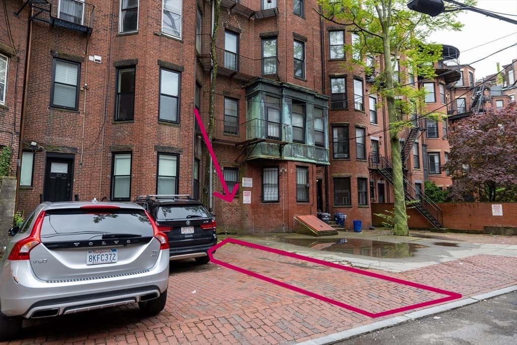 377 Commonwealth Ave P3, Boston MA 02115