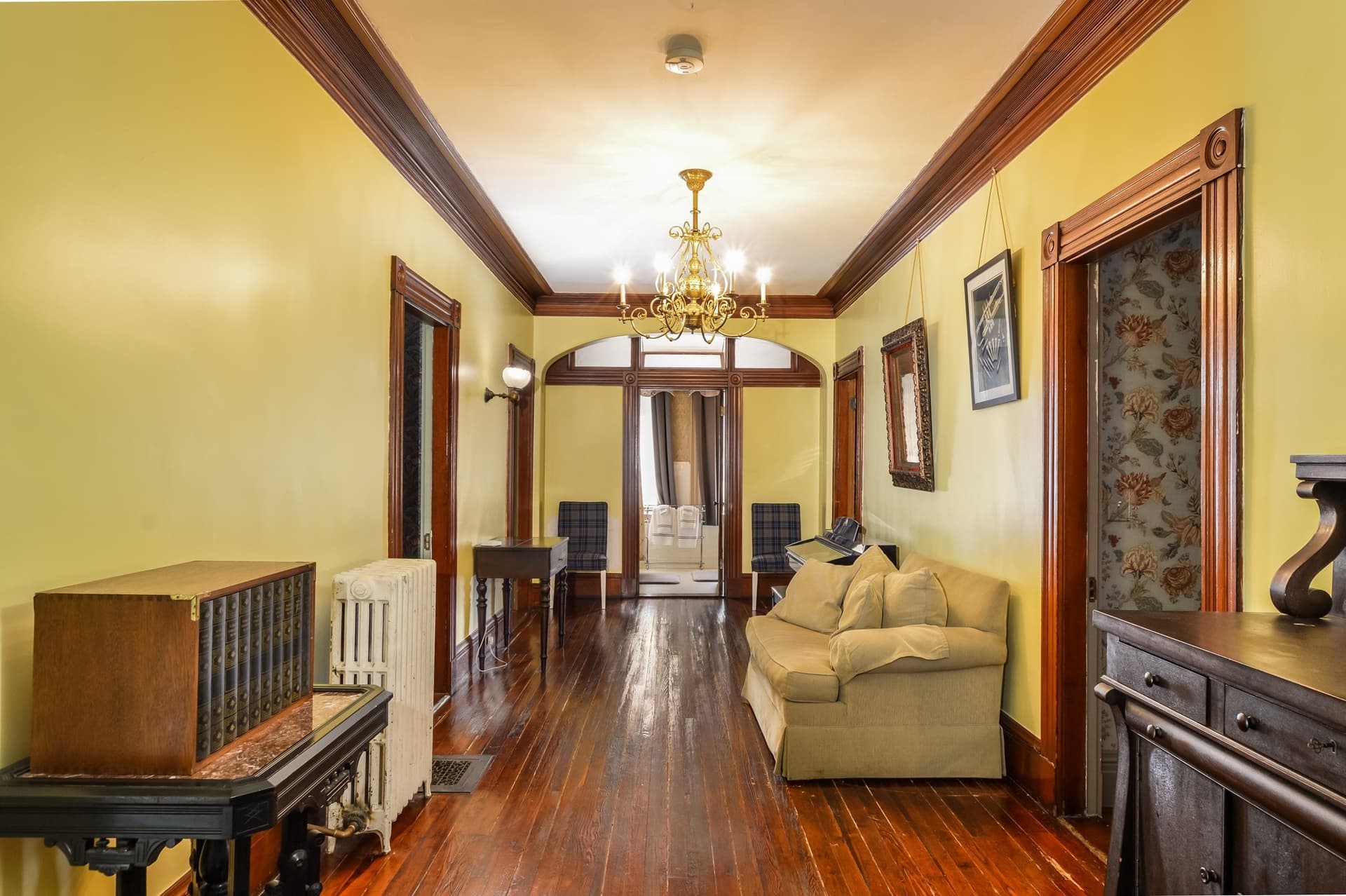 Single Family Residence at 71 Hawthorn St, New Bedford MA 02740, photo 20 of 41