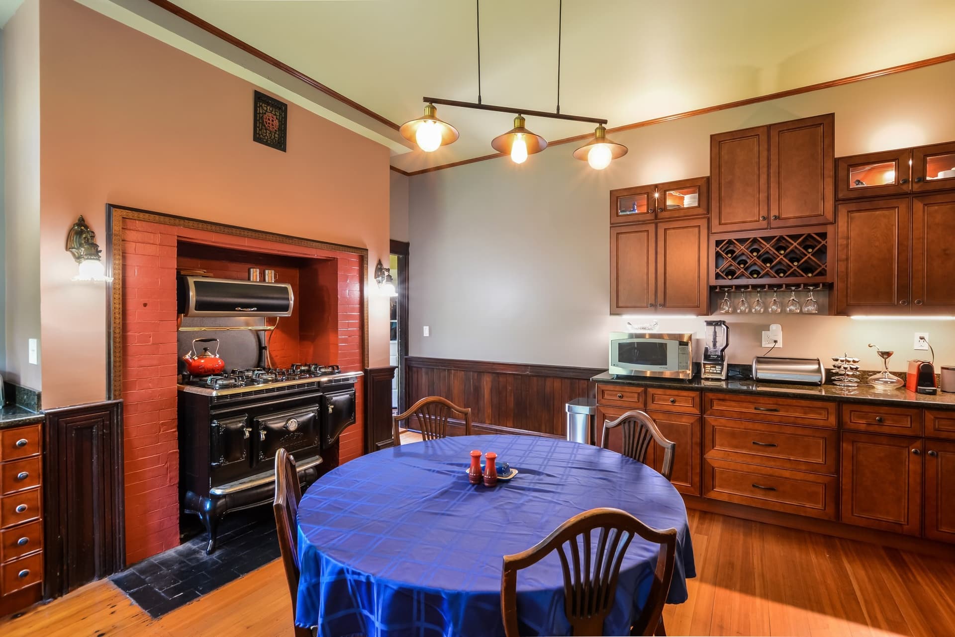 Single Family Residence at 71 Hawthorn St, New Bedford MA 02740, photo 15 of 41