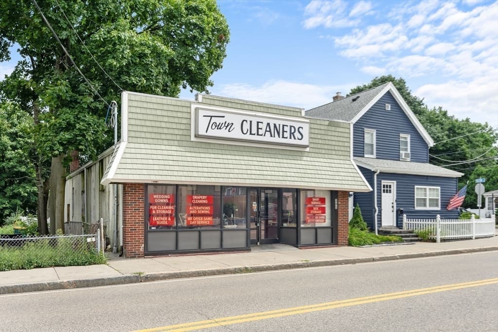 345 Nahatan Street, Norwood MA 02062 photo 5