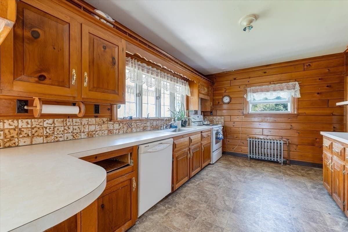Single Family Residence at 70 Hedge Rd, Plymouth MA 02360, Plymouth, photo 21 of 41