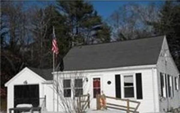 Single Family Residence at 425 A Wareham Street, Middleboro MA 02346, Middleboro, photo 2 of 20