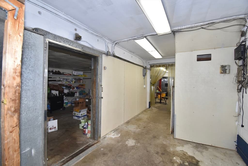 982 Main St, Springfield MA 01103 photo 12