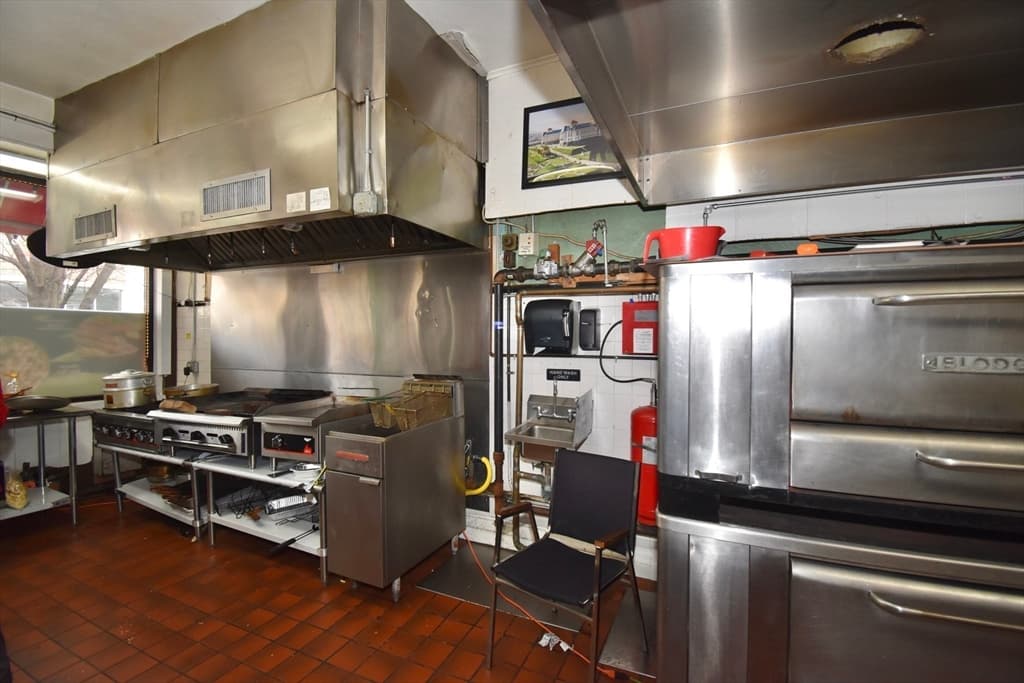 982 Main St, Springfield MA 01103 photo 9