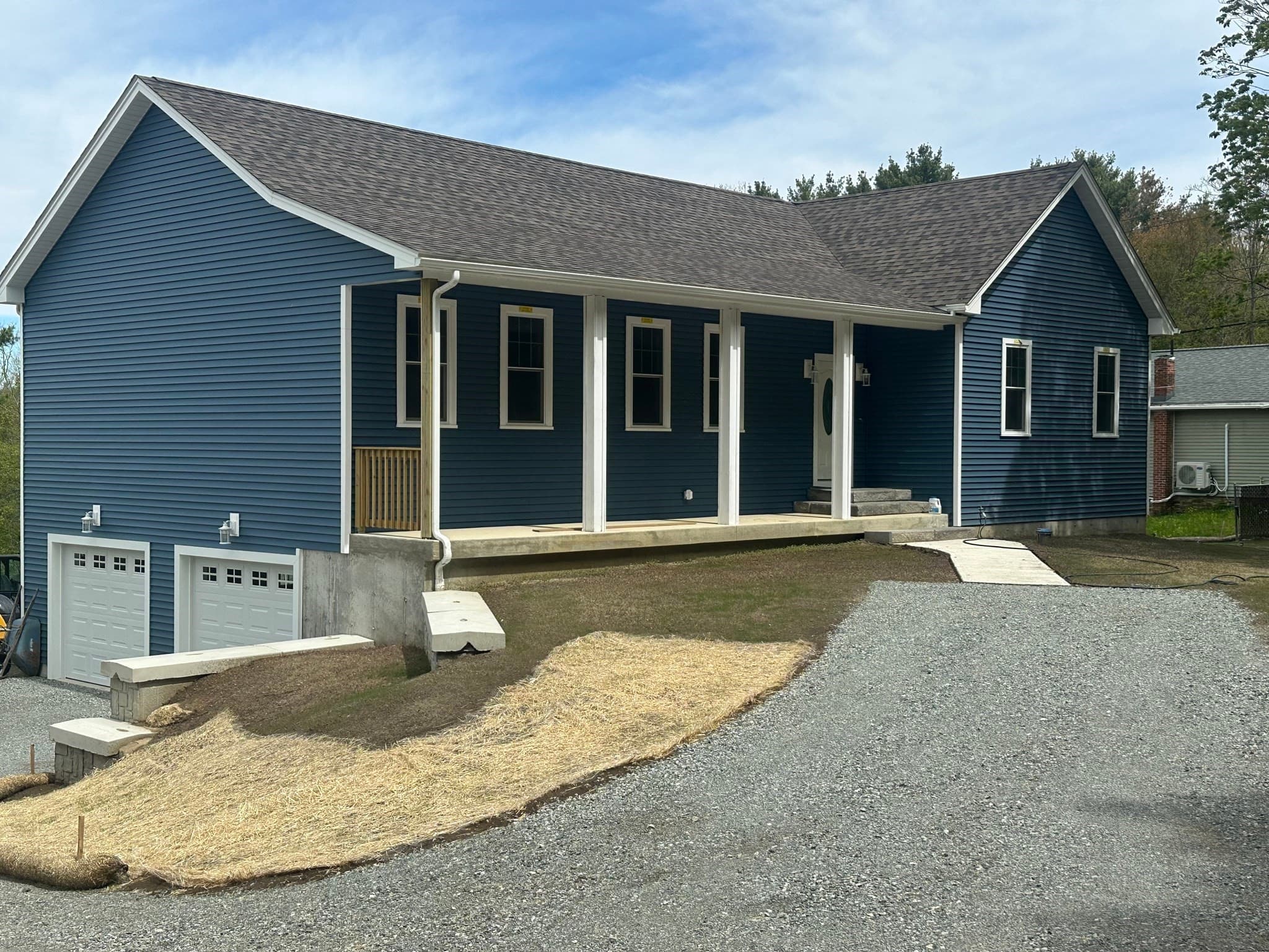 88 Stafford Holland Rd, Wales MA 01081