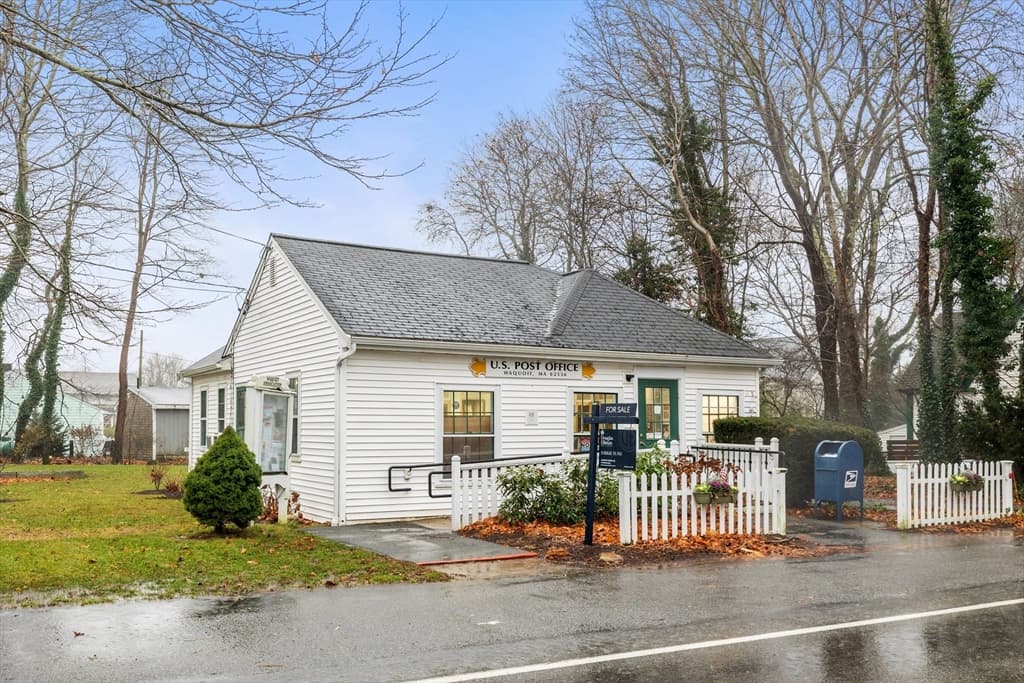 36 Carriage Shop, Falmouth MA 02536