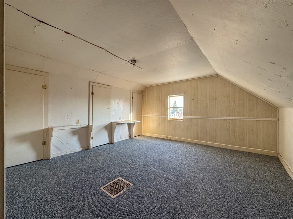 Single Family Residence at 34 Smithfield Rd, Woonsocket RI 02895, Woonsocket, photo 7 of 35