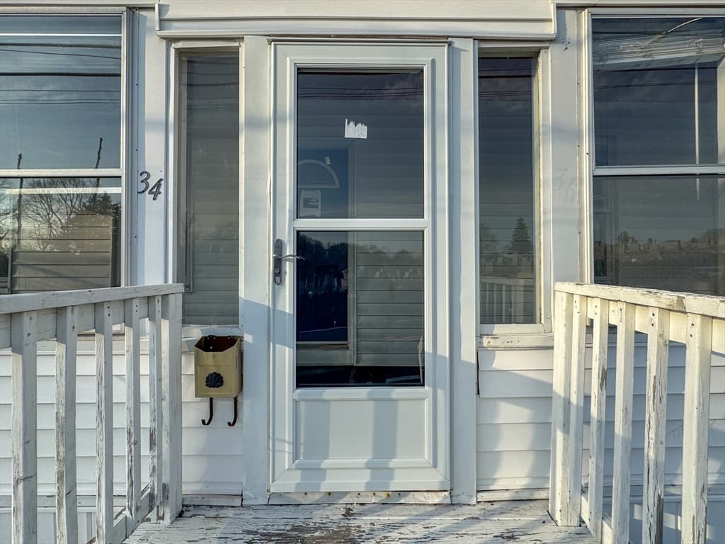 Single Family Residence at 34 Smithfield Rd, Woonsocket RI 02895, Woonsocket, photo 5 of 35