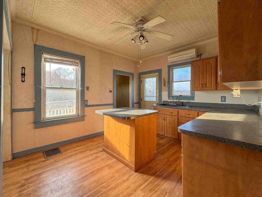Single Family Residence at 34 Smithfield Rd, Woonsocket RI 02895, Woonsocket, photo 24 of 35