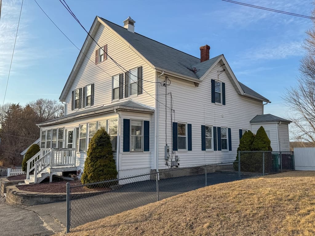 Single Family Residence at 34 Smithfield Rd, Woonsocket RI 02895, Woonsocket, photo 4 of 35