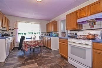 3 Family at 9 Carter St, Everett MA 02149, Everett, photo 17 of 22