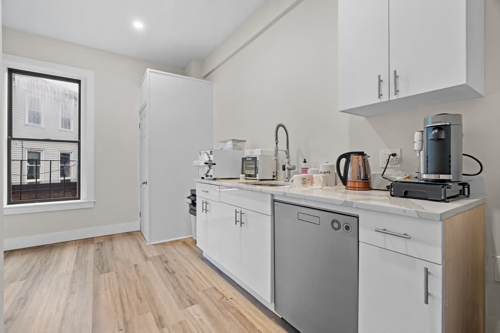 23-25 Meridian Street, Boston MA 02128 photo 12
