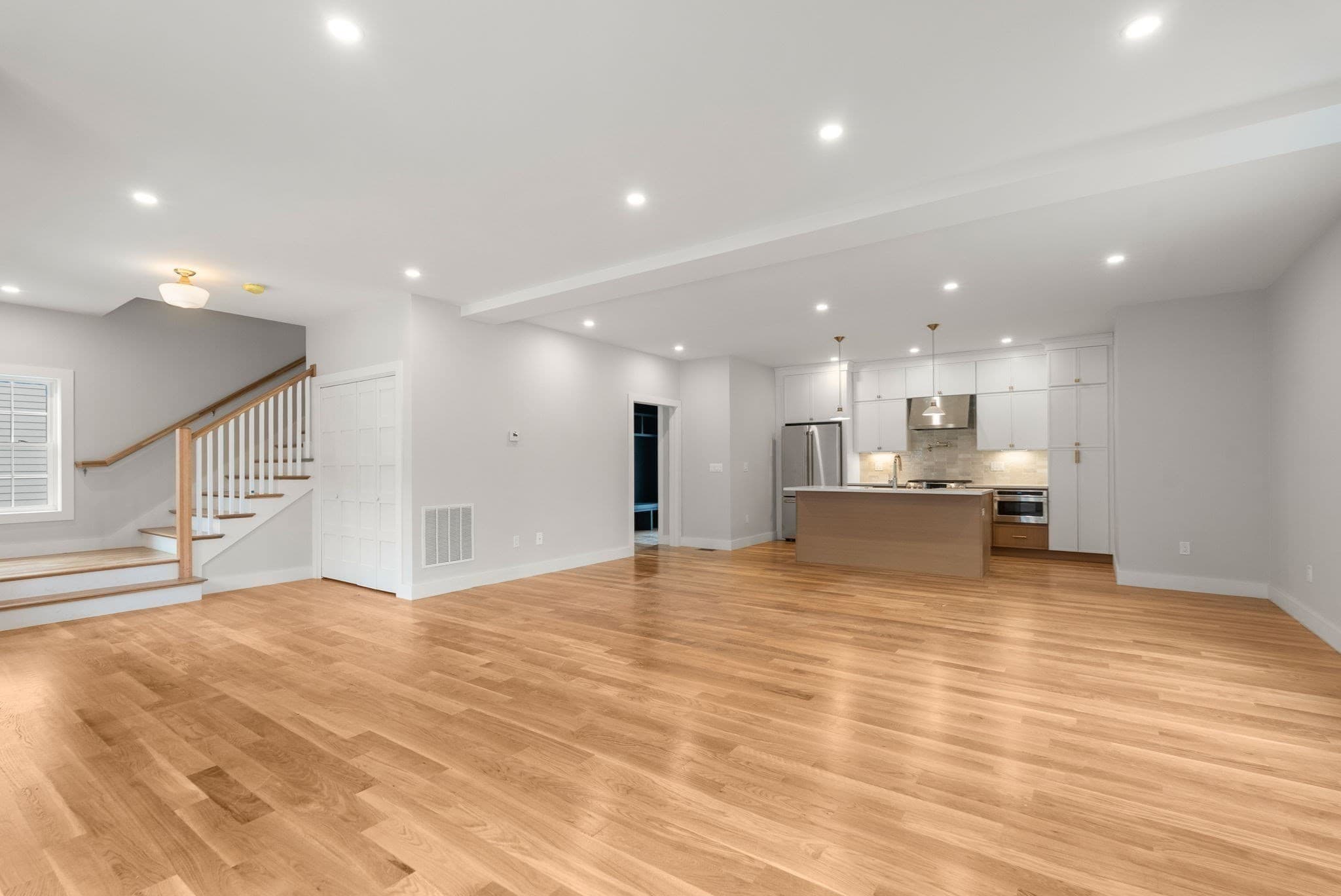 Single Family Residence at 6 Kinsale Lane, Boston MA 02136, Boston, photo 8 of 31
