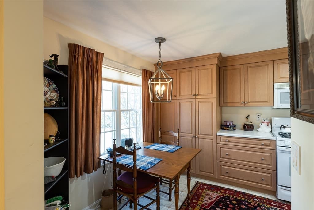 Condominium at 4 Bishops Park # 4, Mashpee MA 02649, photo 6 of 17