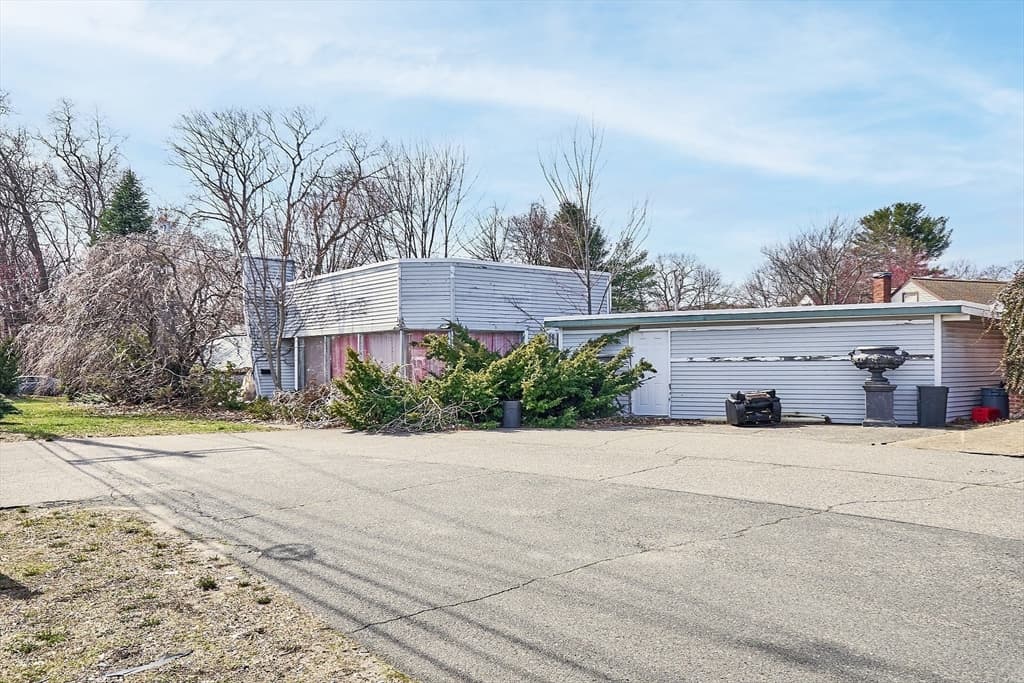 Single Family Residence at 344 Broadway, Lynnfield MA 01940, Lynnfield, photo 3 of 23
