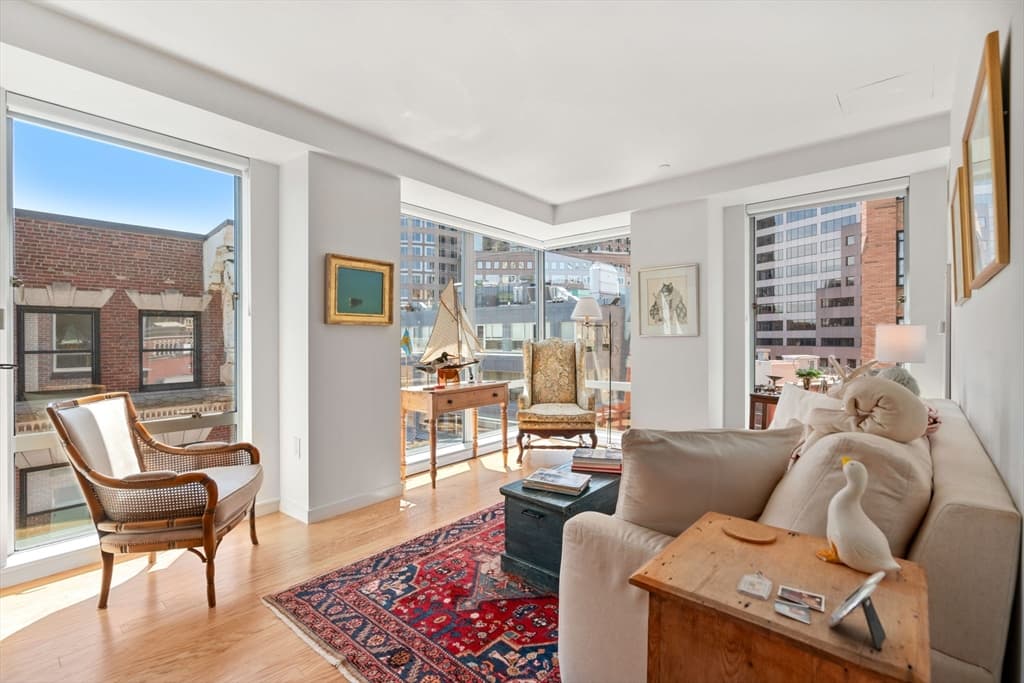 Condominium at 80 Broad Street # 1002, Boston MA 02110, photo 12 of 28