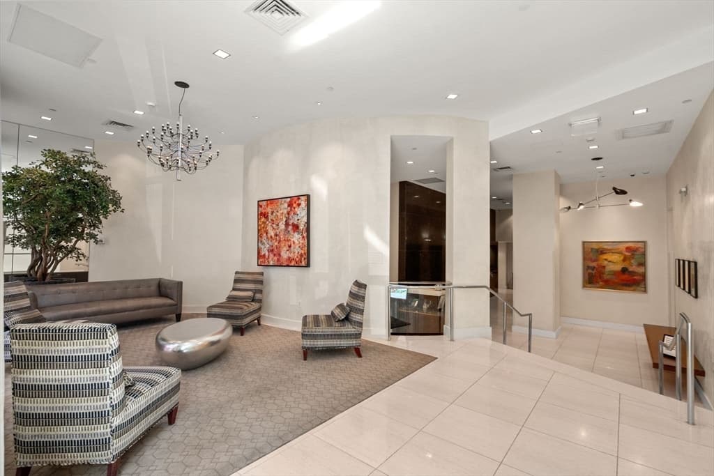 Condominium at 80 Broad Street # 1002, Boston MA 02110, photo 26 of 28