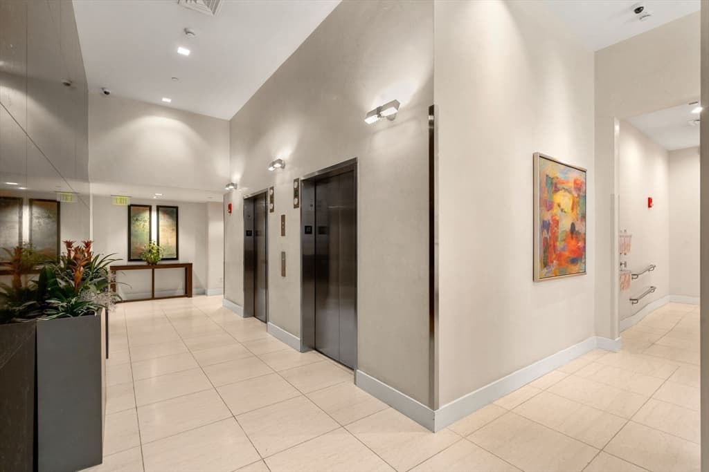 Condominium at 80 Broad Street # 1002, Boston MA 02110, photo 28 of 28