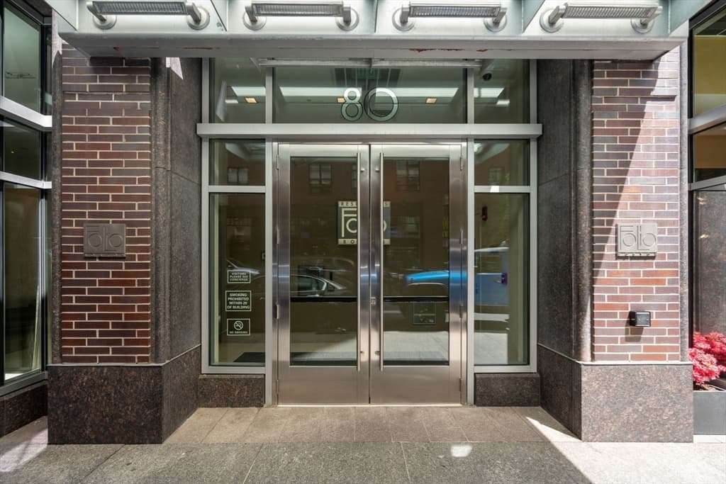 Condominium at 80 Broad Street # 1002, Boston MA 02110, photo 24 of 28