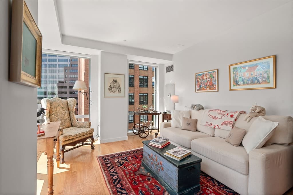 Condominium at 80 Broad Street # 1002, Boston MA 02110, photo 11 of 28