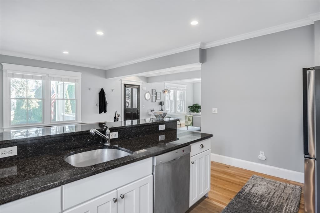 Condominium at 480 Main St # 1, Falmouth MA 02540, Falmouth, photo 17 of 41