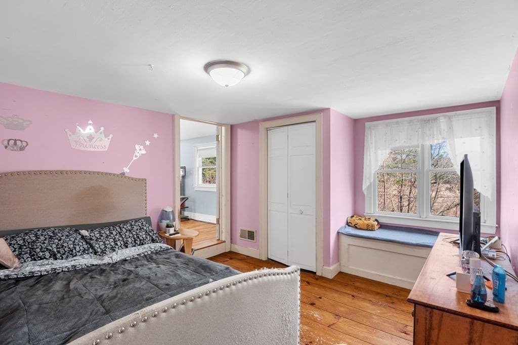 Single Family Residence at 231 West Main St, Georgetown MA 01833, Georgetown, photo 15 of 29