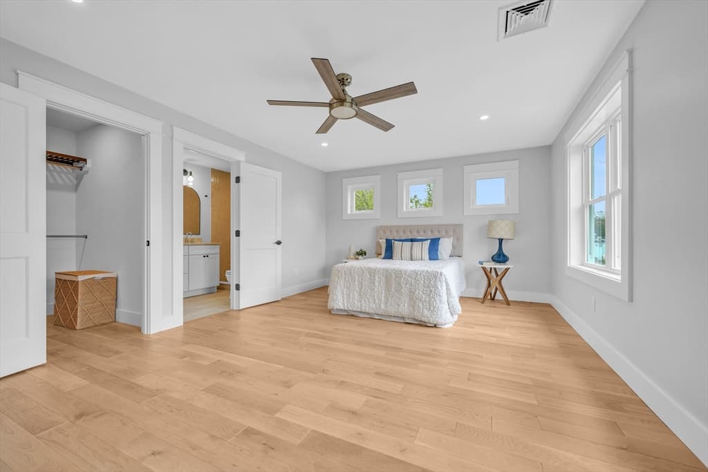 14 Hayes St # 1, Acushnet MA 02743 photo 17