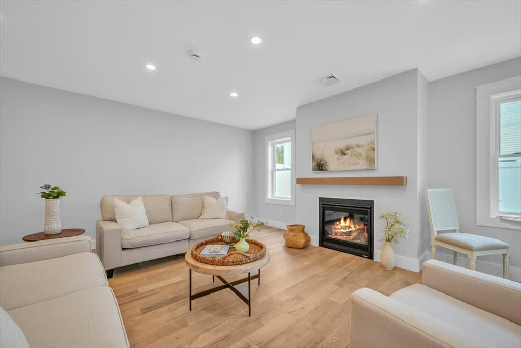 14 Hayes St # 1, Acushnet MA 02743 photo 12